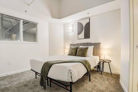 Cozysuites - 2Br With Direct Skybridge Access #5 อินเดียนาโพลิส ภายนอก รูปภาพ